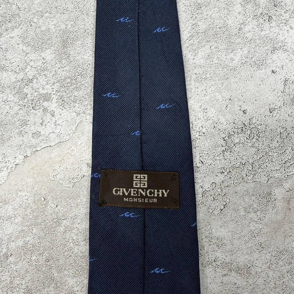 Givenchy Monsieur Silk Blend Tie Mens‎ OS Blue Waves USA Made Necktie 58x3.25